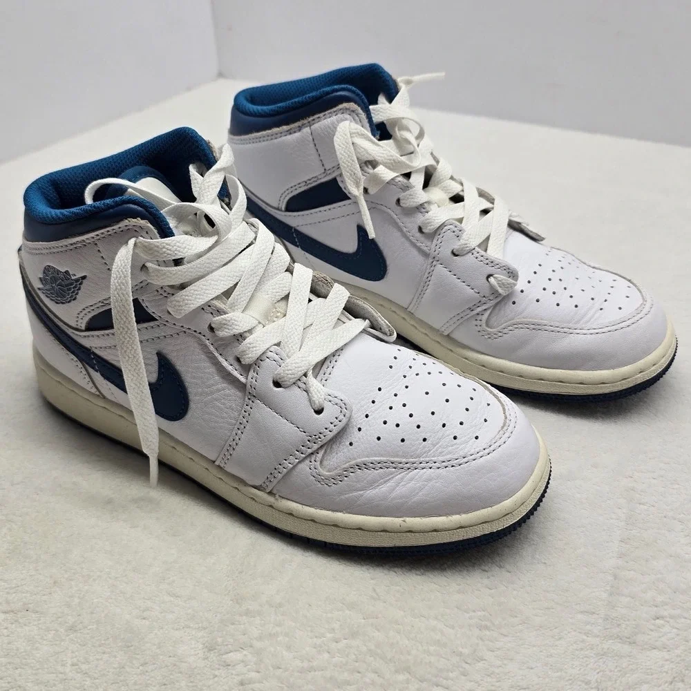 Jordan Air Jordan 1 Mid Midnight Navy White Streetwear Kids Sneaker 4Y